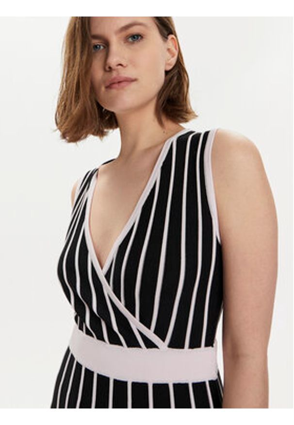 Gaudi Sukienka codzienna 411FD13005 Czarny Regular Fit. Okazja: na co dzień. Kolor: czarny. Materiał: syntetyk. Typ sukienki: proste. Styl: casual