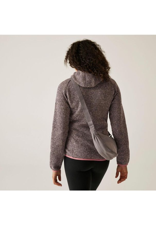 Regatta - Polar damski rozsuwany z kapturem Newhill. Typ kołnierza: kaptur. Kolor: różowy. Materiał: polar. Wzór: melanż