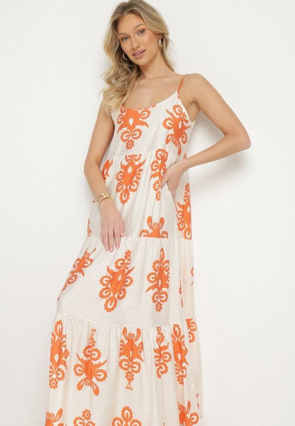 Born2be - Pomarańczowa Wiskozowa Sukienka Rozkloszowana ze Wzorem Boho Silazi. Okazja: na co dzień. Kolor: pomarańczowy. Materiał: wiskoza. Długość rękawa: na ramiączkach. Typ sukienki: proste. Styl: boho