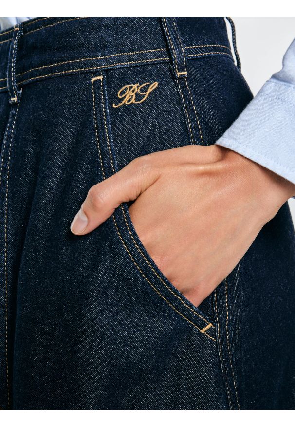 Big-Star - Spódnica damska midi jeansowa rozkloszowana granatowa Scarlet 652. Okazja: do pracy, na spacer. Kolor: niebieski. Materiał: jeans. Wzór: gładki, haft. Styl: elegancki