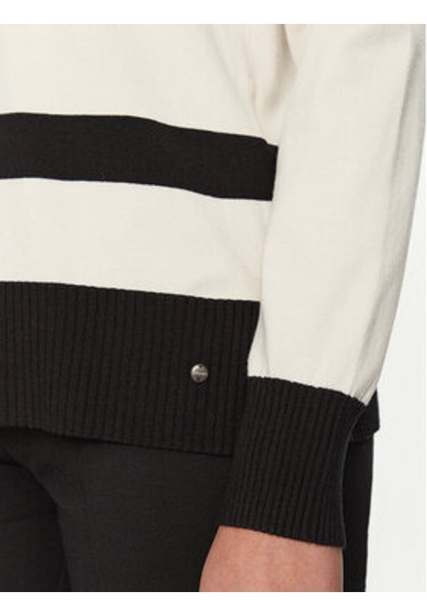 Olsen Sweter 11004535 Écru Regular Fit. Materiał: wiskoza