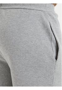 BOSS Szorty sportowe Waffle 50535884 Szary ciemny Regular Fit. Kolor: szary. Materiał: bawełna. Styl: sportowy #2