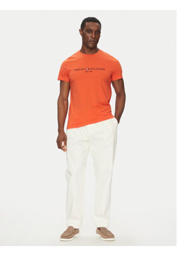 TOMMY HILFIGER - Tommy Hilfiger T-Shirt Logo MW0MW11797 Pomarańczowy Regular Fit. Kolor: pomarańczowy. Materiał: bawełna