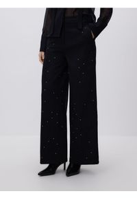 Reserved - Spodnie ze strasem - czarny. Kolor: czarny. Materiał: wiskoza, tkanina #1