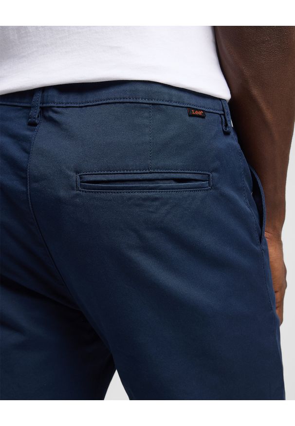 Lee - MESKIE SPODNIE LEE SLIM CHINO DEEP NAVY 112321634