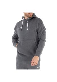 Bluza Nike M NK FLC Park20 PO Hoodie CW6894-071 - szara. Typ kołnierza: kaptur. Kolor: szary. Materiał: bawełna, poliester, materiał. Wzór: aplikacja. Styl: klasyczny, sportowy #1