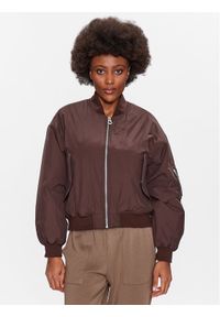 outhorn - Outhorn Kurtka bomber TJACF028 Brązowy Regular Fit. Kolor: brązowy. Materiał: syntetyk, bawełna