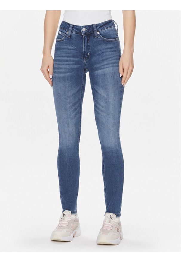 Calvin Klein Jeans Jeansy J20J222447 Niebieski Skinny Fit. Kolor: niebieski