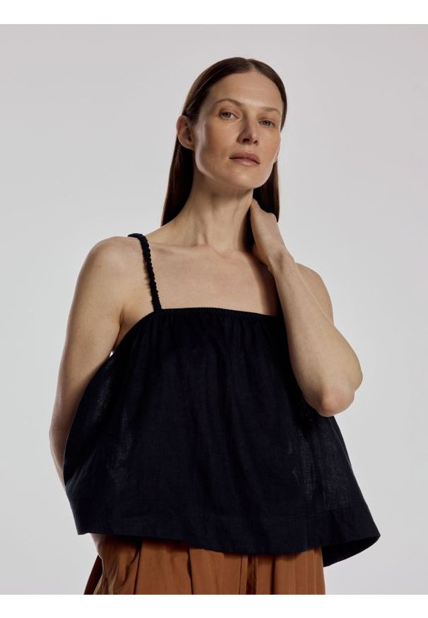 Reserved - Lniany top - granatowy. Kolor: niebieski. Materiał: len