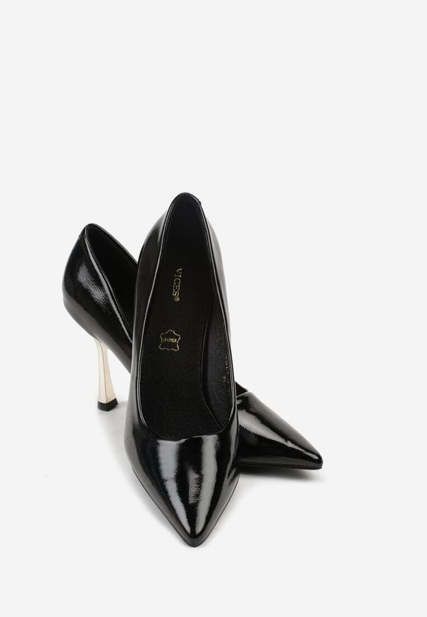 Renee - Czarne Szpilki Vices Lakierowane z Wkładką ze Skóry Naturalnej Olorissa. Kolor: czarny. Materiał: lakier, skóra. Obcas: na szpilce. Styl: wizytowy, elegancki