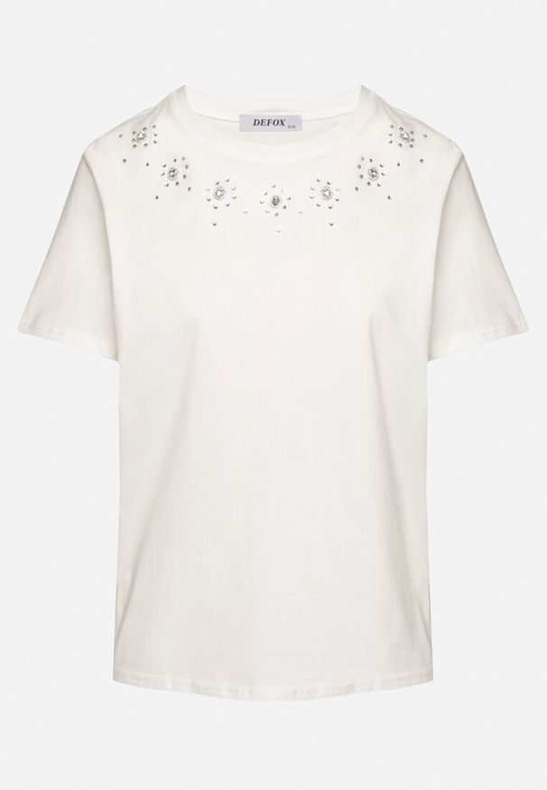 Born2be - Biała Bawełniana Bluzka T-shirt Ozdobiona Cyrkoniami Marivista. Okazja: na co dzień. Kolor: biały. Materiał: bawełna. Długość rękawa: krótki rękaw. Długość: krótkie. Wzór: aplikacja. Styl: klasyczny, elegancki, casual
