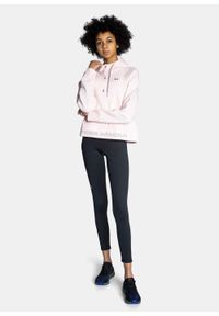 Bluza damska różowa Under Armour Rival Fleece Mesh Hoodie. Okazja: na co dzień. Kolor: różowy. Materiał: mesh. Długość rękawa: raglanowy rękaw. Styl: casual, klasyczny. Sport: fitness #2