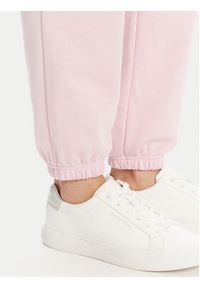 Under Armour Spodnie dresowe Ua Rival 1382735 Różowy Loose Fit. Kolor: różowy. Materiał: bawełna #3