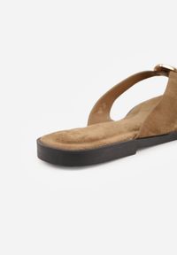 Born2be - Ciemnobeżowe Japonki w Stylu Casual z Metaliczną Ozdobą Othrilis. Okazja: na co dzień. Kolor: beżowy. Materiał: len. Wzór: aplikacja. Sezon: lato. Styl: casual #4