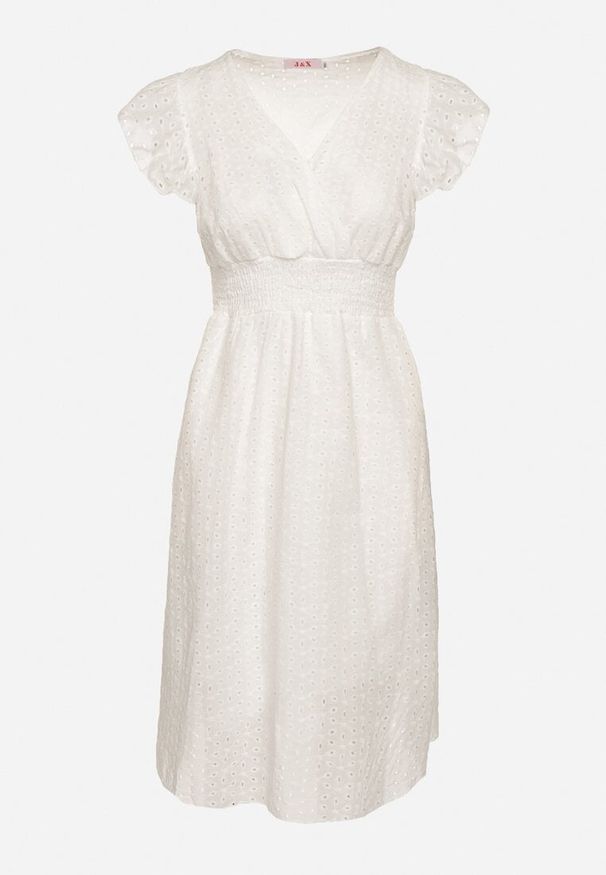 Born2be - Biała Bawełniana Sukienka o Rozkloszowanym Kroju z Haftami Nelalina. Okazja: na co dzień. Typ kołnierza: dekolt w kształcie V. Kolor: biały. Materiał: bawełna. Wzór: haft. Typ sukienki: rozkloszowane. Styl: casual, klasyczny, elegancki. Długość: midi