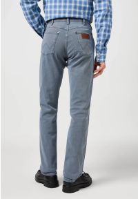 Wrangler - WRANGLER MĘSKIE SPODNIE JEANSOWE GREENSBORO DUSTY BLUE 112362404 #4