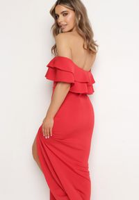 Born2be - Czerwona Elegancka Sukienka Typu Hiszpanka z Rozkloszowanym Dołem i Wycięciami Tumini. Okazja: na imprezę. Typ kołnierza: dekolt hiszpanka. Kolor: czerwony. Materiał: skóra. Długość rękawa: krótki rękaw. Typ sukienki: dopasowane, rozkloszowane. Styl: elegancki #5