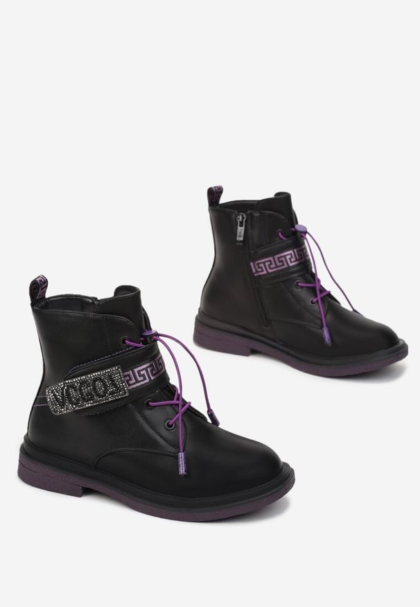 Born2be - Czarno-Fioletowe Botki Diomeope. Okazja: na co dzień, na uczelnię. Kolor: czarny. Materiał: jeans. Wzór: aplikacja. Styl: casual, elegancki