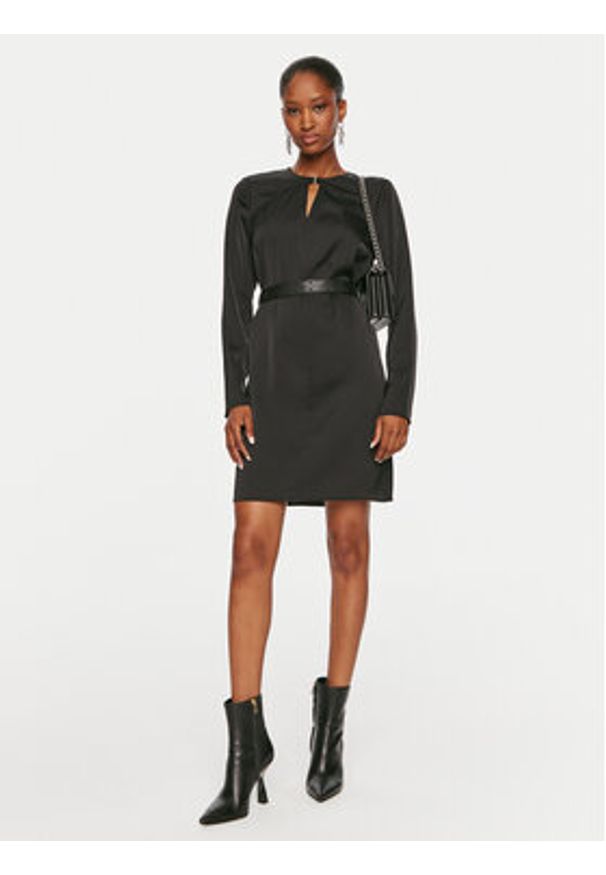 Calvin Klein Sukienka codzienna Lw Shiny K20K207995 Czarny Regular Fit. Okazja: na co dzień. Kolor: czarny. Materiał: syntetyk. Typ sukienki: proste. Styl: casual