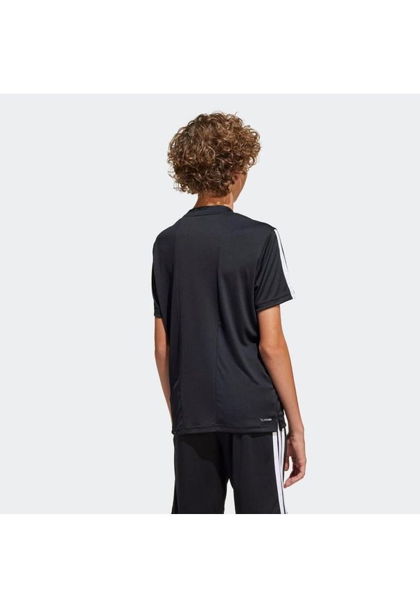 Adidas - Koszulka dziecięca ADIDAS. Kolor: czarny. Materiał: materiał. Sport: joga i pilates, fitness