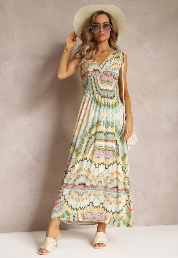 Renee - Zielona Sukienka z Wiskozy ze Wzorem Tie Dye z Gumką w Talii Brisea. Kolor: zielony. Materiał: wiskoza. Długość rękawa: bez rękawów. Sezon: lato, wiosna. Typ sukienki: kopertowe