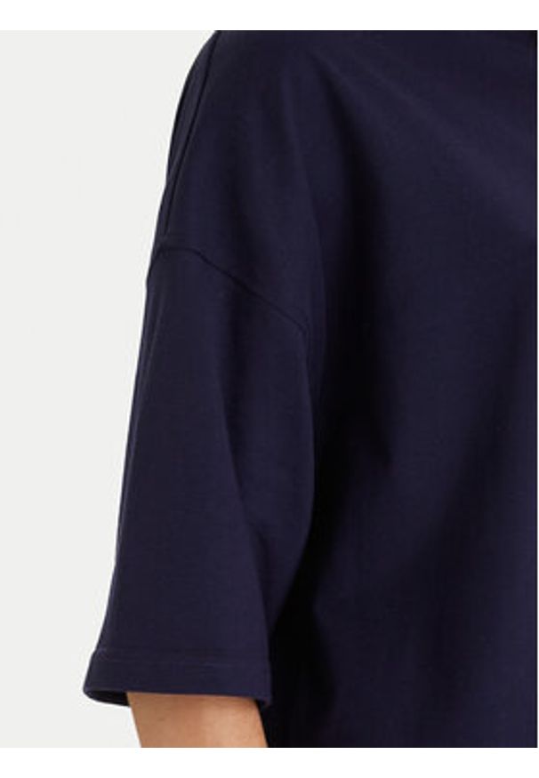 Calvin Klein Jeans T-Shirt LV047D204G Fioletowy Oversize. Kolor: fioletowy. Materiał: bawełna