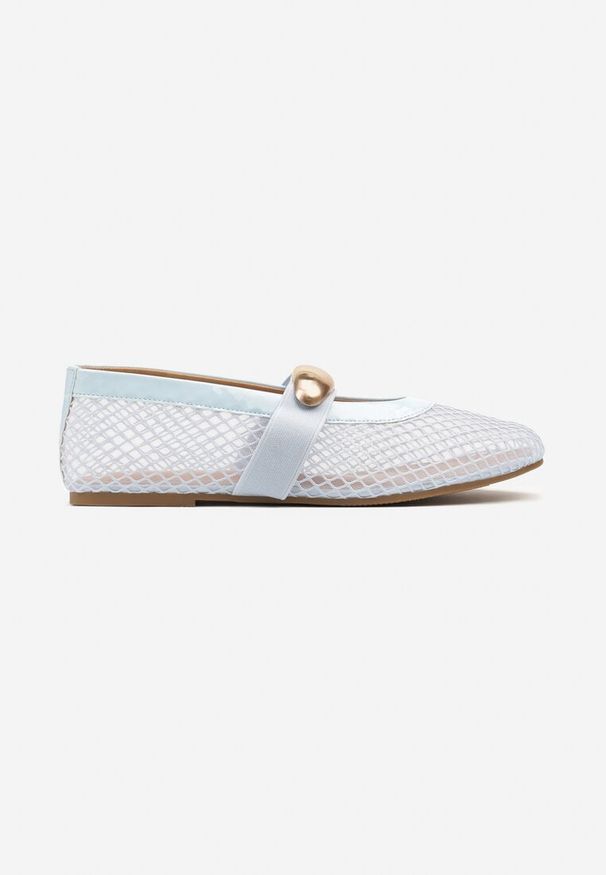Born2be - Niebieskie Balerinki z Transparentnej Siateczki z Paskiem i Metaliczną Aplikacją Isorine. Okazja: na co dzień. Zapięcie: pasek. Kolor: niebieski. Materiał: jeans. Wzór: aplikacja. Styl: casual, elegancki
