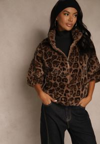 Renee - Panterkowa Trapezowa Kurtka Futerko z Rękawami Długości 3/4 Tadeva. Materiał: futro. Styl: elegancki