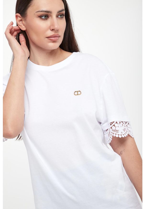 Twinset Milano - T-shirt damski z koronką TWINSET. Materiał: koronka. Wzór: koronka