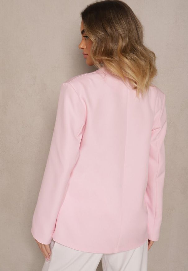 Renee - Różowa Marynarka Ozdobiona Wiązaniem z Boku Lunorisa. Okazja: na co dzień. Kolor: różowy. Wzór: aplikacja. Styl: casual, elegancki
