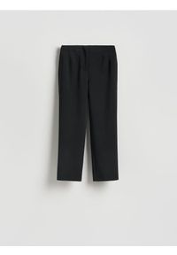 Reserved - Spodnie z zakładkami - czarny. Kolor: czarny. Materiał: tkanina, wiskoza #1