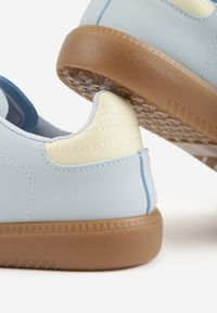 Renee - Granatowe Casualowe Sneakersy na Płaskiej Podeszwie z Paskami Jereria. Okazja: na co dzień. Zapięcie: pasek. Kolor: niebieski. Materiał: jeans. Obcas: na płaskiej podeszwie #6