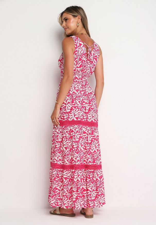 Born2be - Fuksjowa Bawełniana Sukienka o Taliowanym Kroju z Gumką w Talii i Wiązaniem na Szyi Xenena. Kolor: różowy. Materiał: bawełna