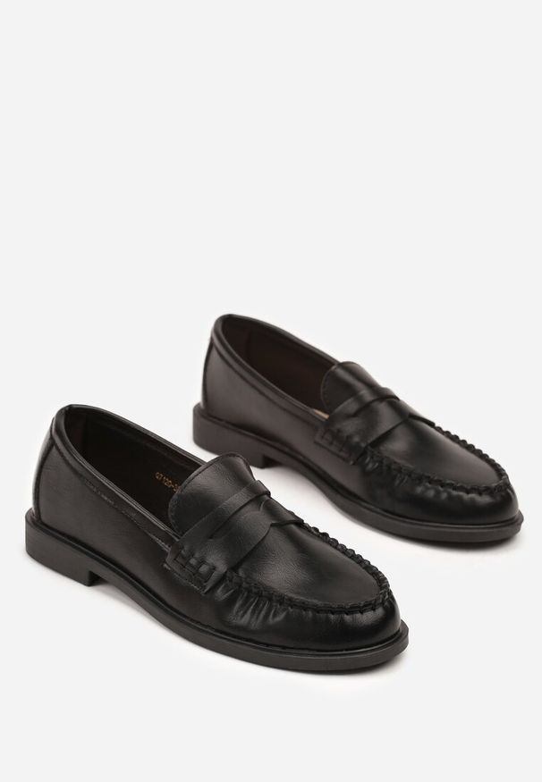 Renee - Czarne Mokasyny Vices z Marszczeniem i Wkładką ze Skóry Naturalnej Mestia. Okazja: na co dzień. Kolor: czarny. Materiał: skóra. Styl: klasyczny, casual, elegancki