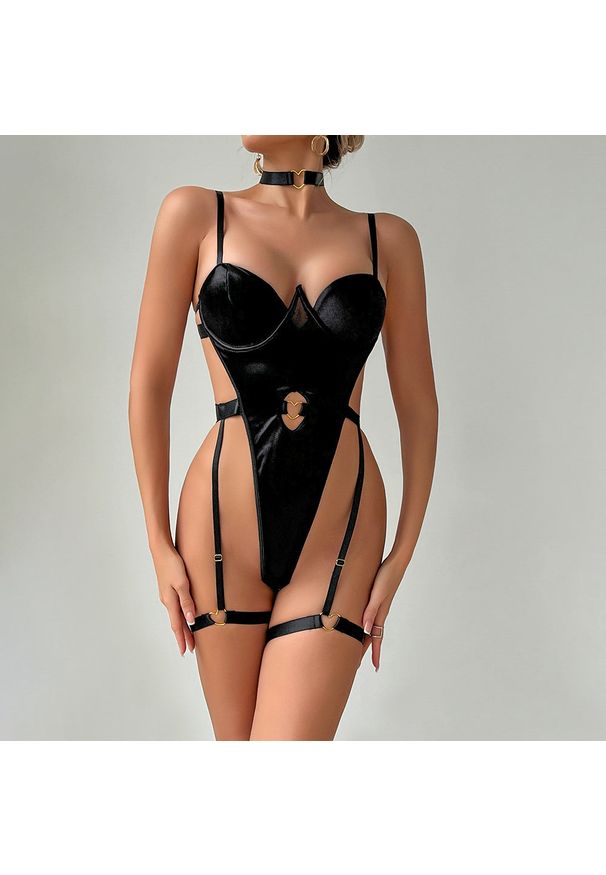 Intica - Body z pasem i wycięciami na wieczorne wyjścia Avellina. Kolor: różowy. Materiał: materiał