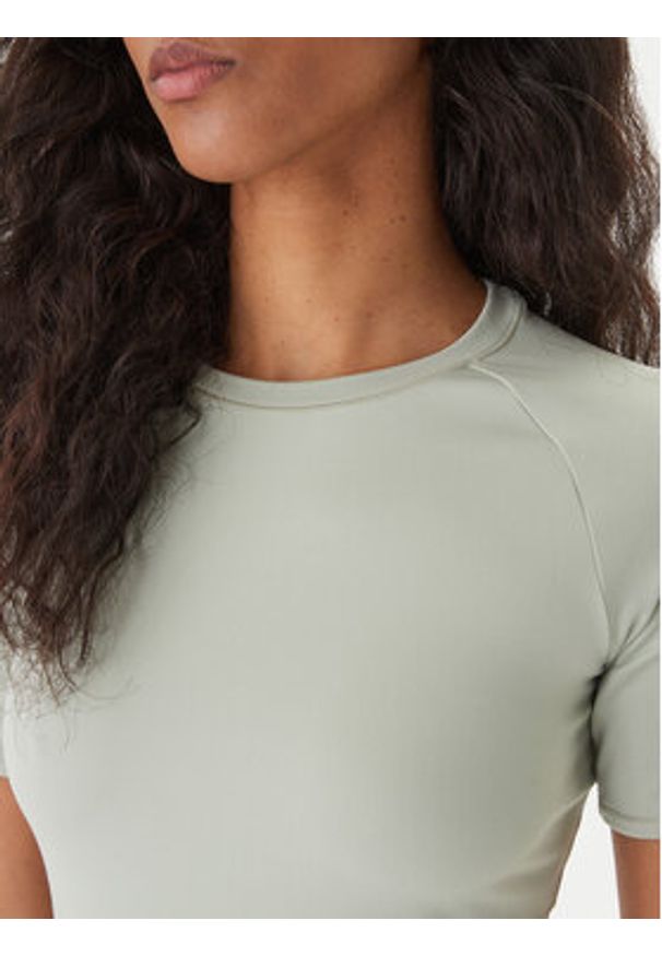 Reebok T-Shirt Reebok x Ewa Chodakowska RK25613CCW Zielony jasny Slim Fit. Kolor: zielony. Materiał: syntetyk