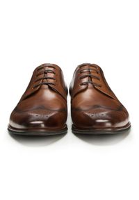 Wittchen - Męskie półbrogsy skórzane. Okazja: na co dzień. Nosek buta: otwarty. Kolor: brązowy. Materiał: skóra. Wzór: ażurowy. Sezon: lato. Styl: casual #6