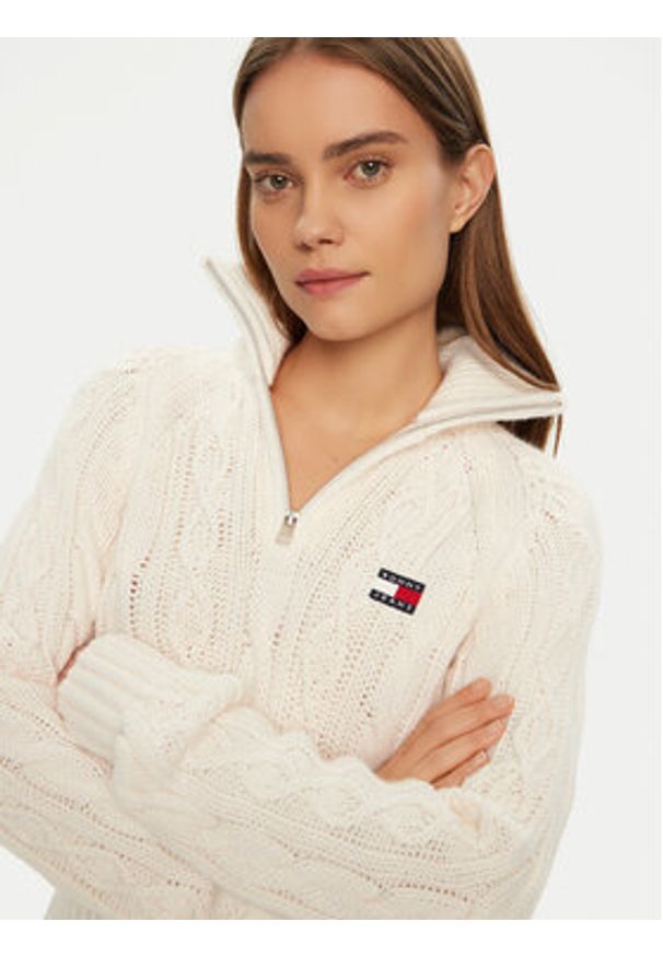 Tommy Jeans Sweter DW0DW20269 Écru Regular Fit. Materiał: syntetyk