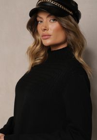 Renee - Czarny Sweter Półgolf z Bawełną i Kieszenią z Przodu Emittes. Okazja: na co dzień, na randkę. Kolor: czarny. Materiał: bawełna. Długość rękawa: długi rękaw. Długość: długie. Styl: klasyczny, elegancki, casual #4