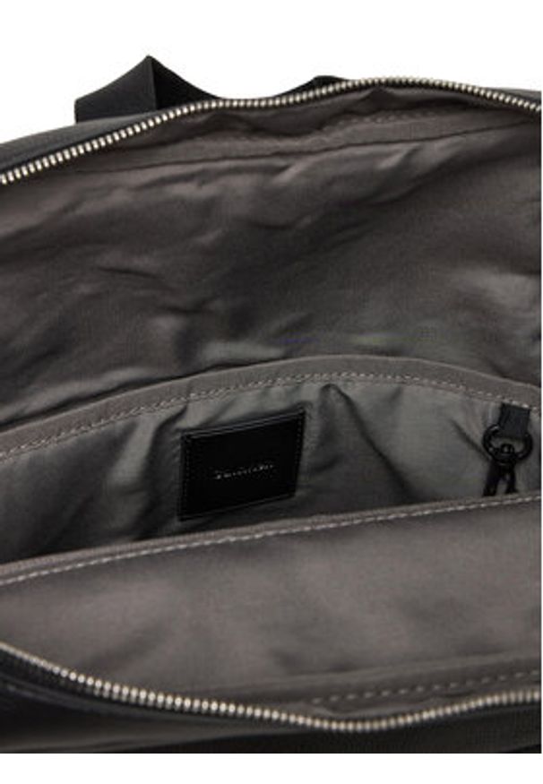 Calvin Klein Plecak Raised Slim Square Backpack LV04D3156G Czarny. Kolor: czarny. Materiał: skóra