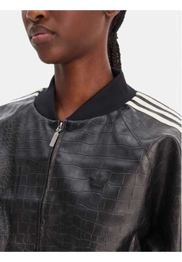 Adidas - adidas Kurtka z imitacji skóry Pleather KE5035 Czarny Oversize. Kolor: czarny. Materiał: skóra