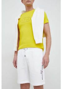 TOMMY HILFIGER - Tommy Hilfiger szorty męskie kolor biały. Okazja: na co dzień. Kolor: biały. Materiał: dzianina. Wzór: gładki. Styl: casual