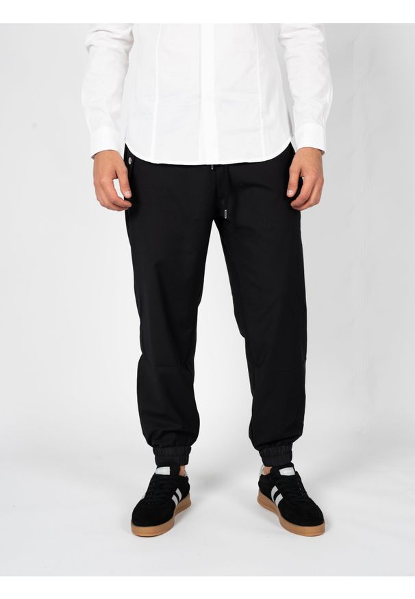 Les Hommes Spodnie "Comfy" | LBP1008305U | Mężczyzna | Czarny. Okazja: na co dzień. Kolor: czarny. Materiał: wełna, poliester, elastan. Styl: casual, elegancki, sportowy