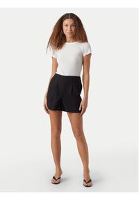 Vero Moda Szorty materiałowe Jesmilo 10279694 Czarny Regular Fit. Kolor: czarny. Materiał: len #4
