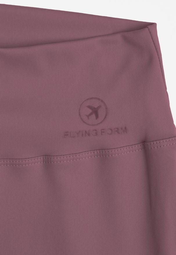 Renee - Fioletowe Legginsy Basic z Modelującą Wstawką w Pasie Liacan. Okazja: na co dzień. Kolor: fioletowy. Długość: krótkie. Styl: casual