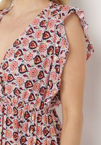 Born2be - Beżowo-Czerwona Sukienka Mini z Wiskozy w Mozaikowy Wzór z Gumką w Pasie Lariaa. Okazja: na co dzień. Typ kołnierza: dekolt w serek, kołnierz z falbankami. Kolor: beżowy. Materiał: wiskoza. Długość rękawa: na ramiączkach. Typ sukienki: rozkloszowane. Styl: elegancki, casual. Długość: mini #6