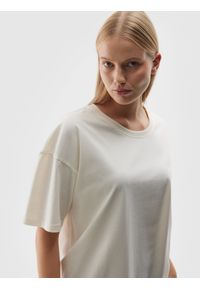 4f - 4F T-shirt oversize gładki uniseks - biały XS. Okazja: na co dzień. Kolor: biały. Materiał: bawełna, jersey, dzianina. Długość rękawa: krótki rękaw. Długość: krótkie. Wzór: gładki. Styl: sportowy, klasyczny, casual