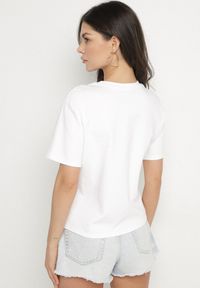 Born2be - Biały Bawełniany T-shirt z Grubszej Bawełny Tiariane. Okazja: na co dzień, na spotkanie biznesowe, do pracy. Kolor: biały. Materiał: bawełna. Styl: biznesowy, klasyczny, elegancki, casual #7