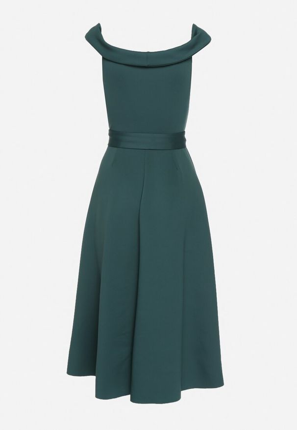 Born2be - Zielona Elegancka Sukienka o Fasonie Hiszpanki z Materiałowym Paskiem Xaelia. Typ kołnierza: dekolt hiszpanka. Kolor: zielony. Materiał: materiał. Styl: elegancki