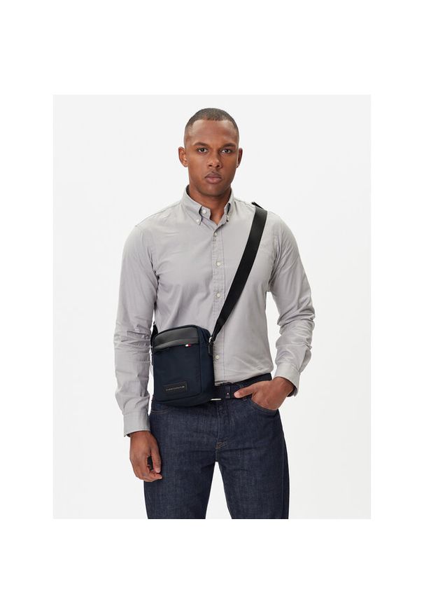 TOMMY HILFIGER - Saszetka Tommy Hilfiger. Kolor: niebieski. Materiał: nylon